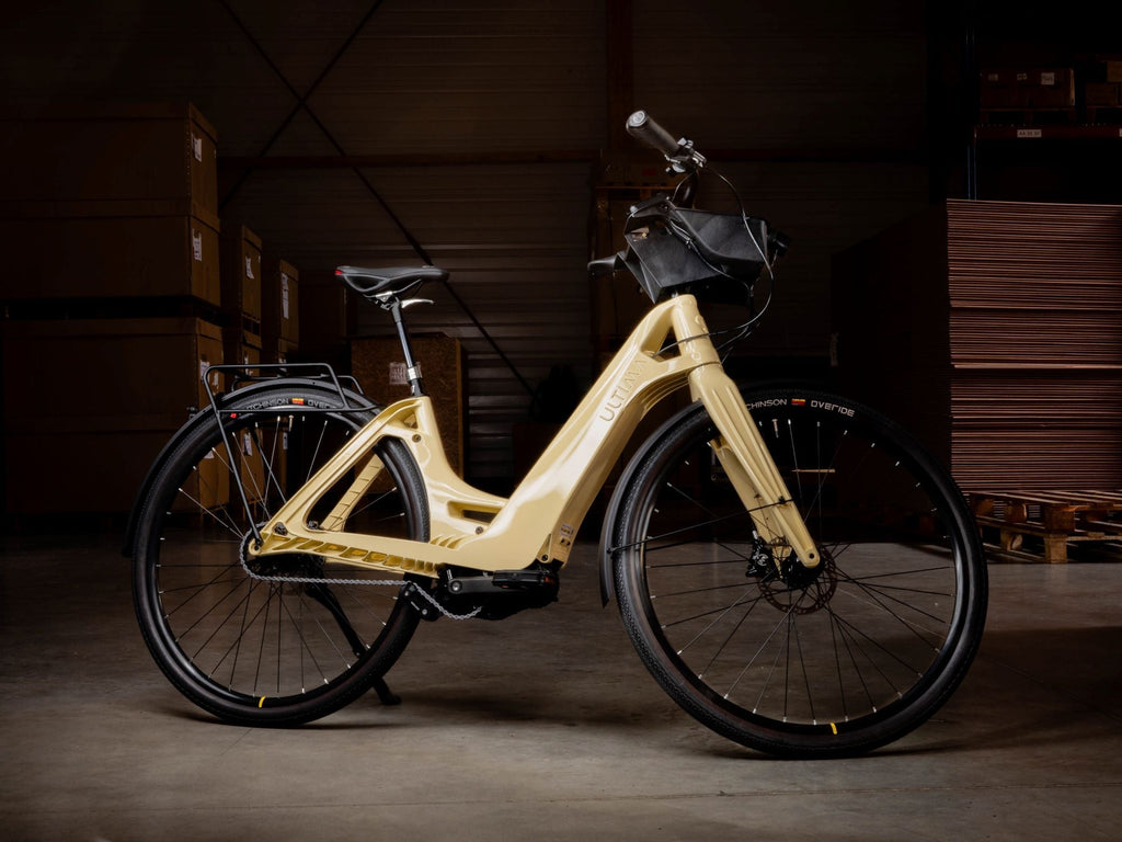 Vue rapprochée d'un vélo électrique reconditionné d'Ultima Mobility appartenant à la gamme Multipath.